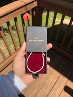 Tennis bracelet