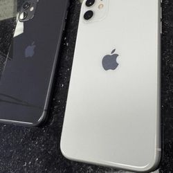 IPhone 11 64GB Unlocked Black/White 