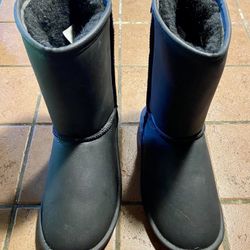 BEARPAW Emma Short Women’s Slip On Boots 
