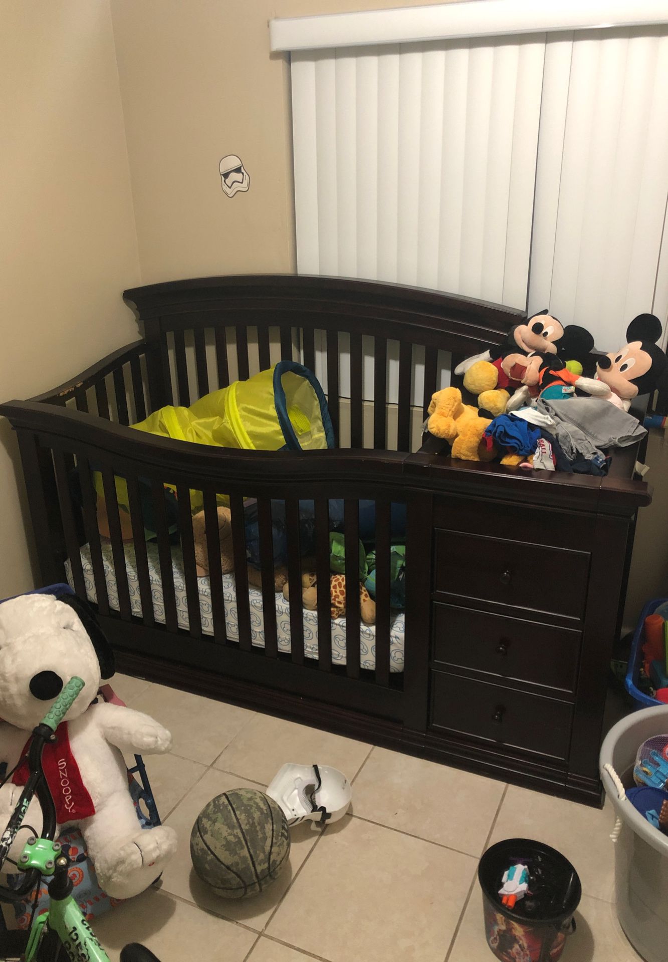 Baby crib