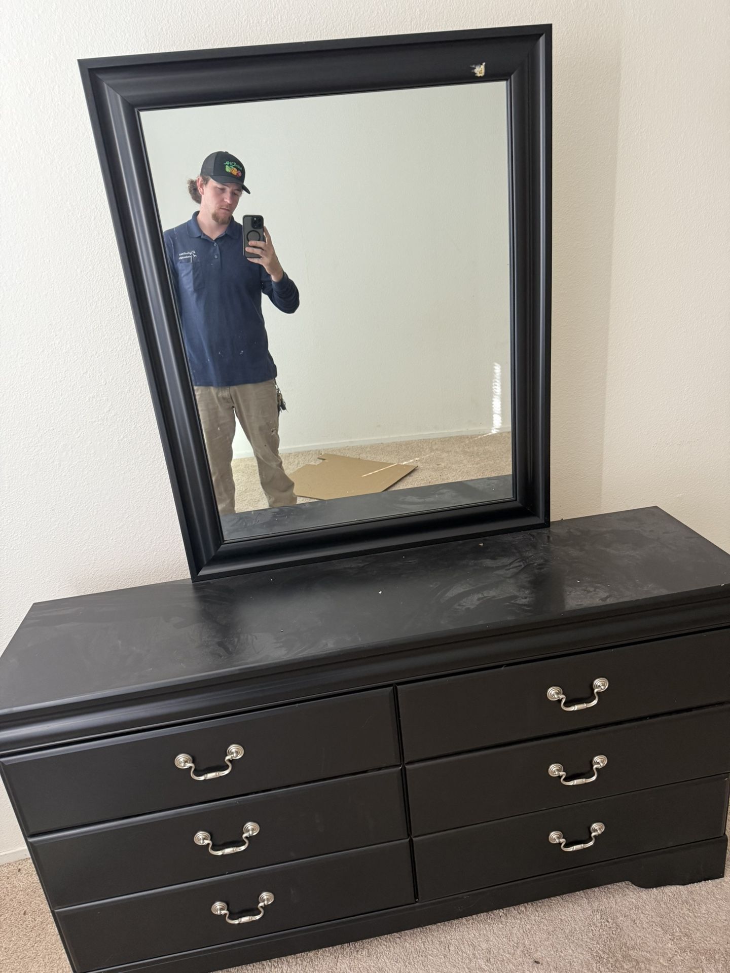 Dresser N Mirror 