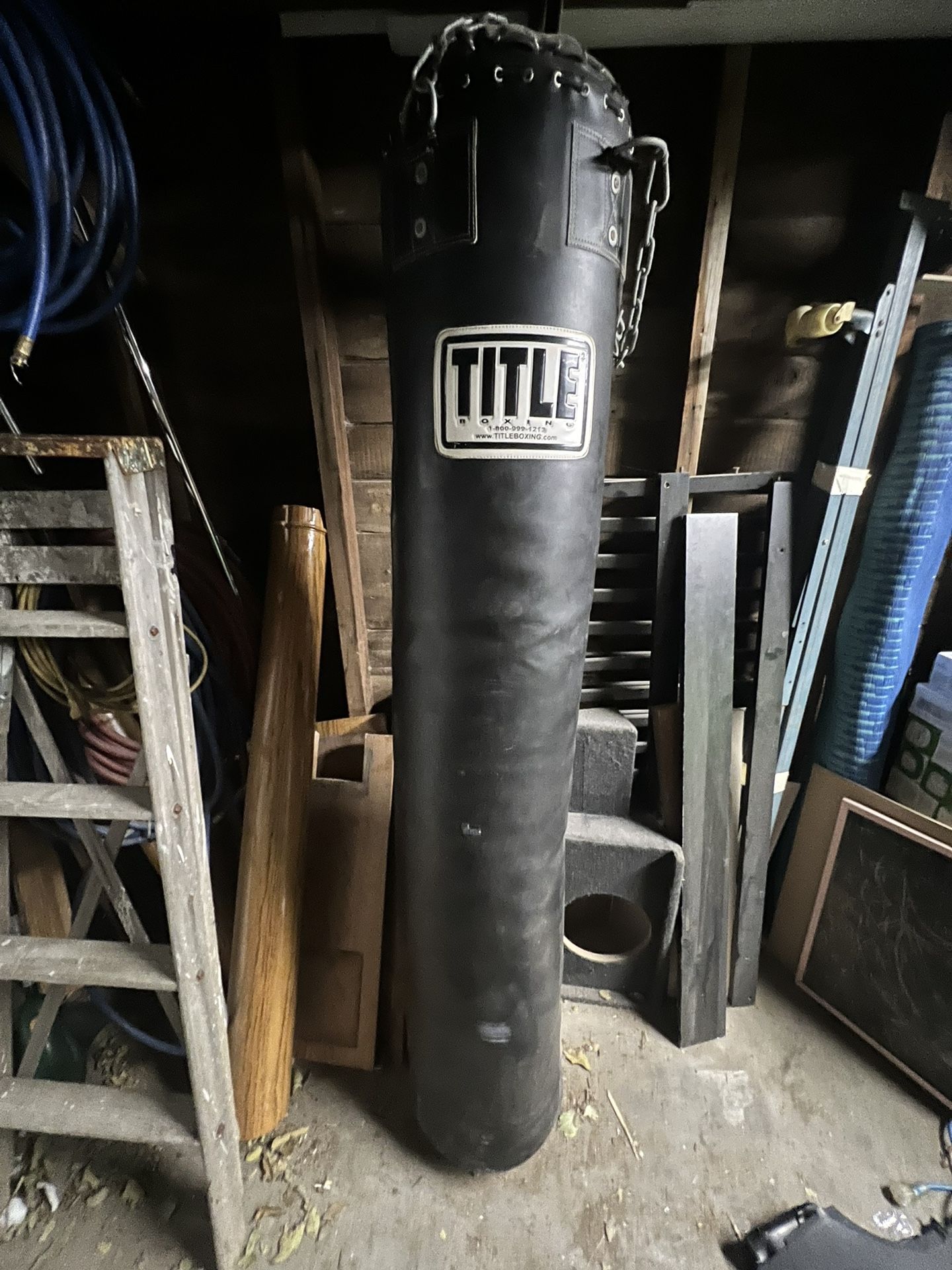 Title Heavy Bag 6’ 