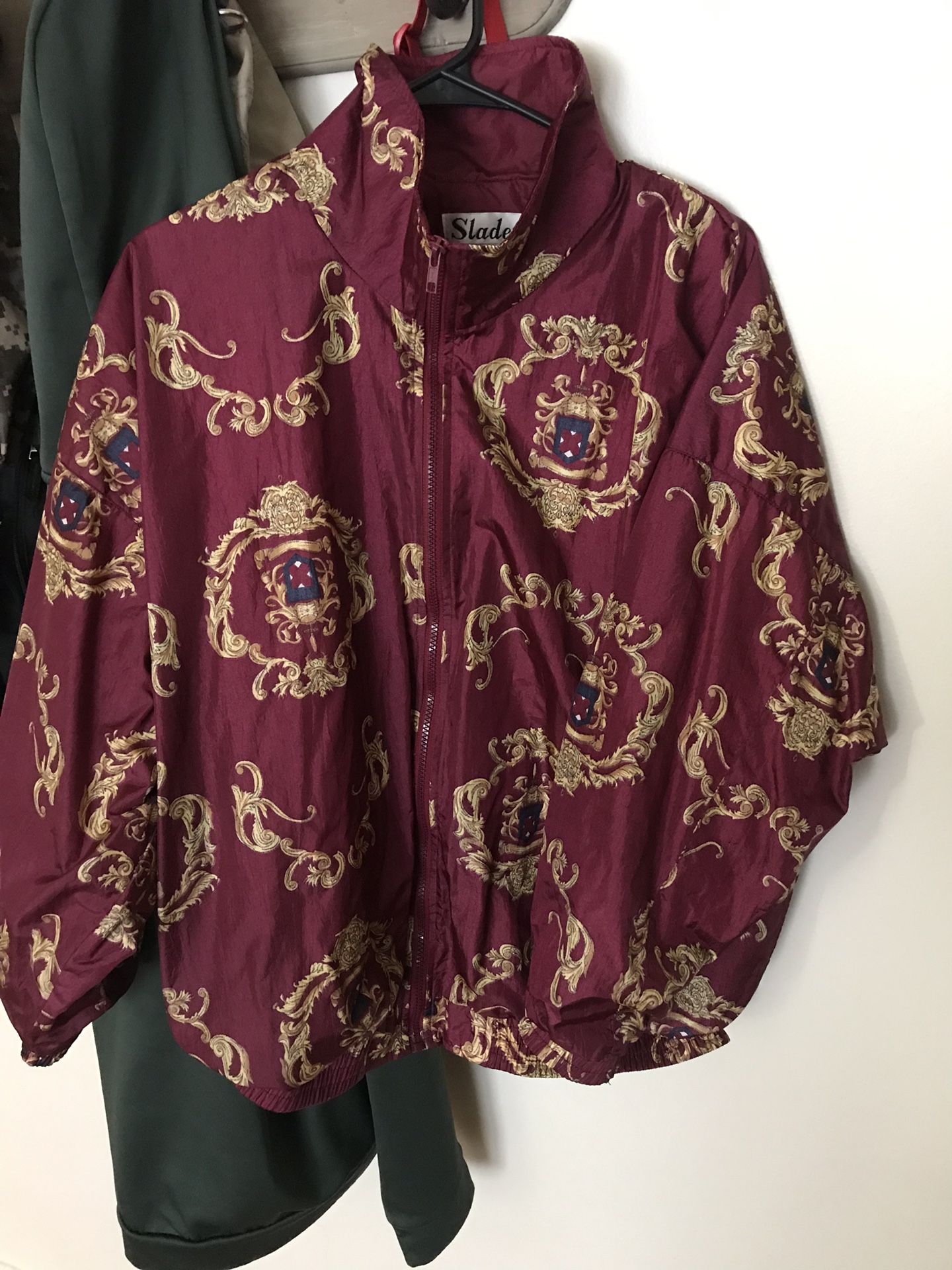 Vintage windbreak XL fits like a M