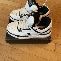 Amira Ma-1 US 10 Brand New Box Damaged