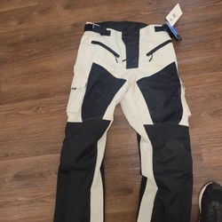 Motorcycle pants