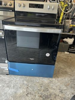 Brand New Whirlpool 5 Burner Range