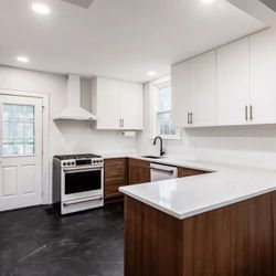 White & Charlton Shaker / U Shape Kitchen at an affordable