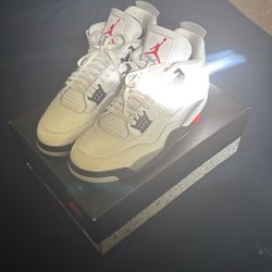 Jordan 4 Retro 