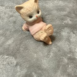 Vintage Kitty Cat Pink Sweater Porcelain Figurine Lounging Kitten Figurine Taiwan