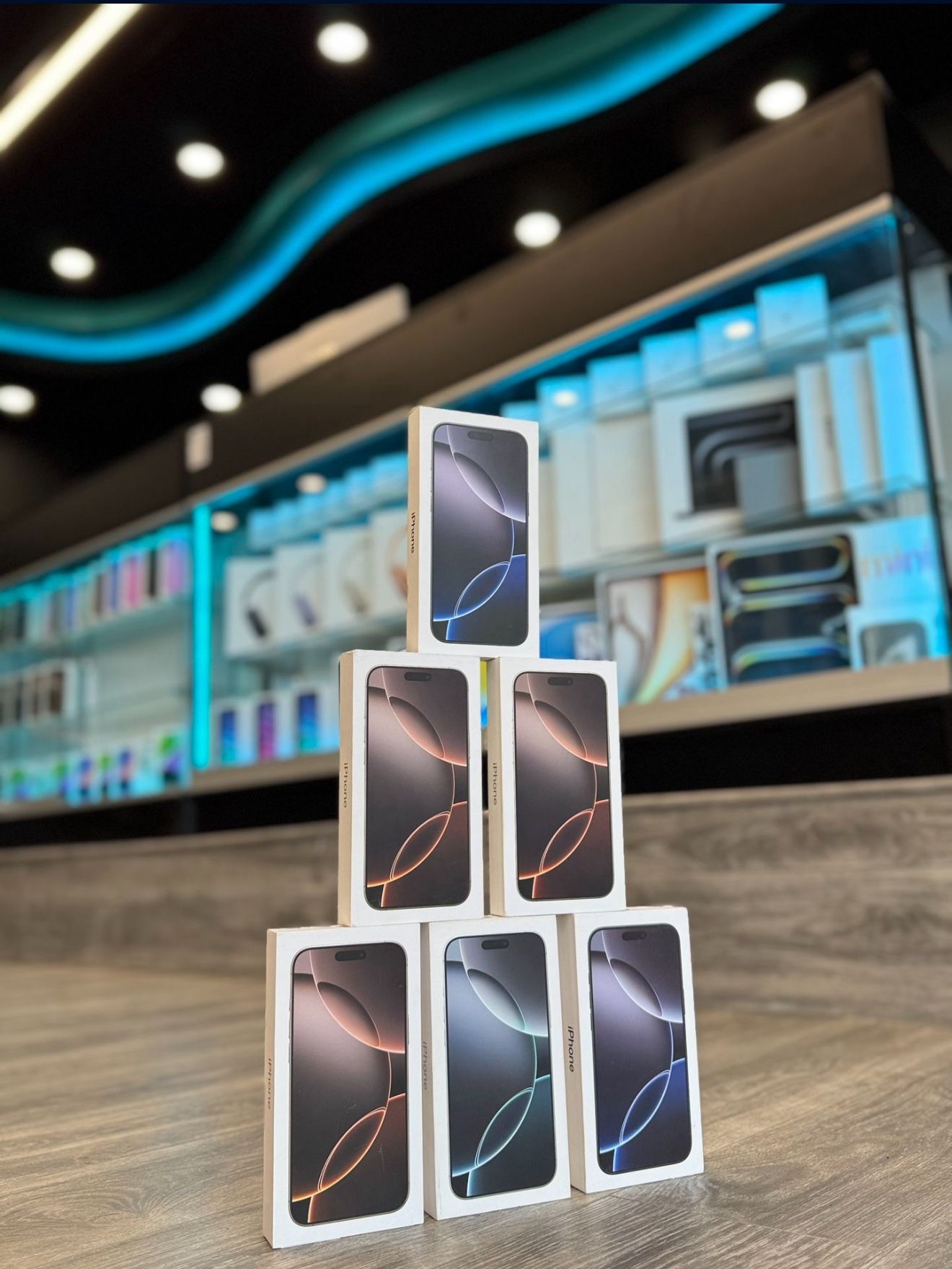 iPhone 16 Pro Max (Unlocked) * Payment Plans Available / Planes De Pago Disponibles *