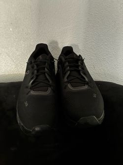 On Cloud size 8