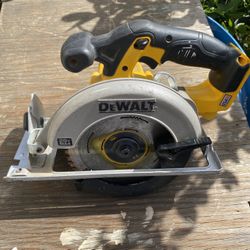 Dewalt 20V MAX circular Saw 