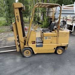 CAT Forklift 