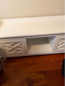 White storage bench