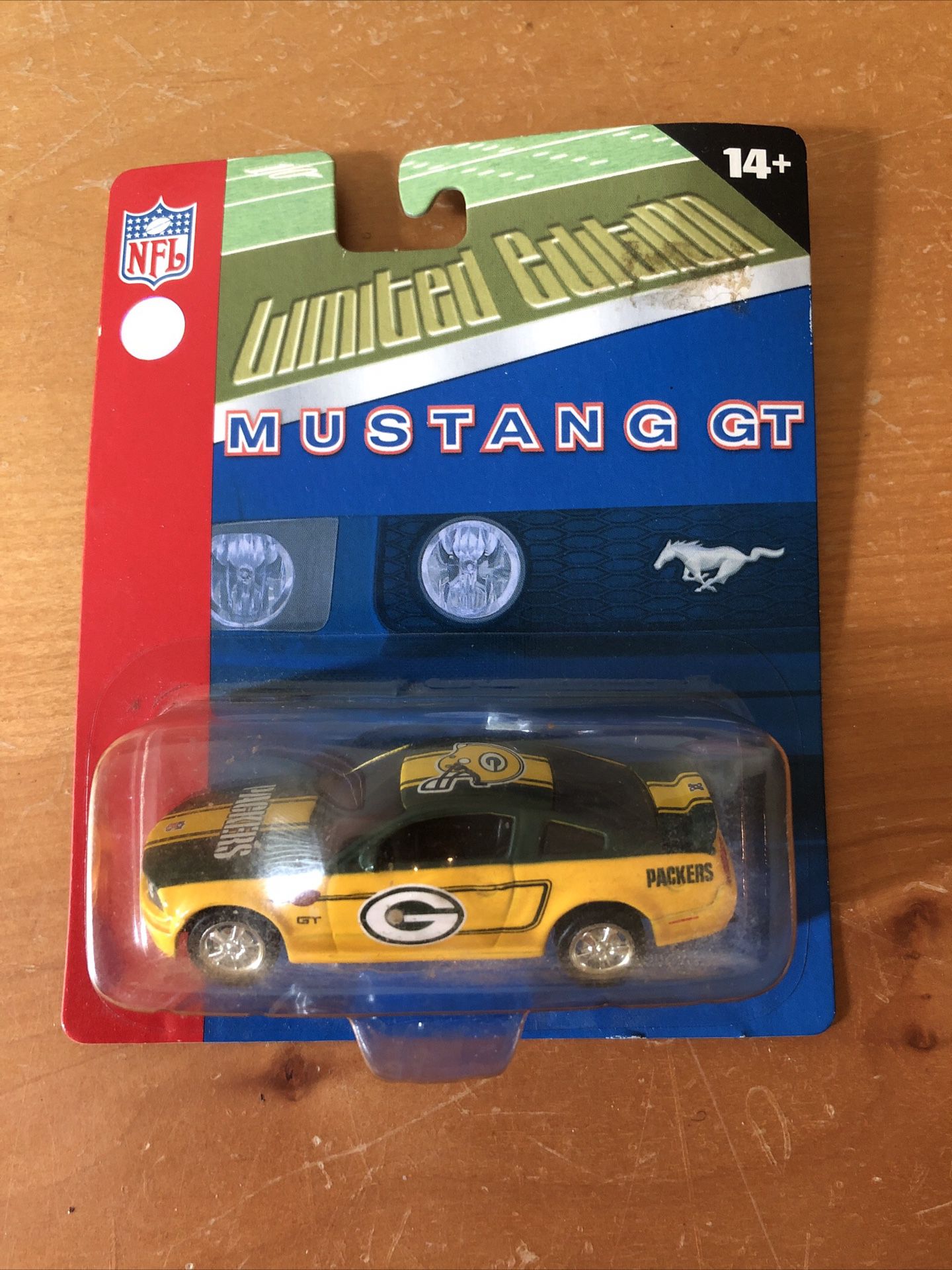 NFL Limited Edition Green Bay Packers Mustang GT - 2005 NEW Sealed