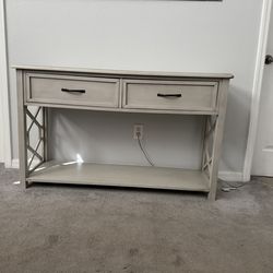 Dresser