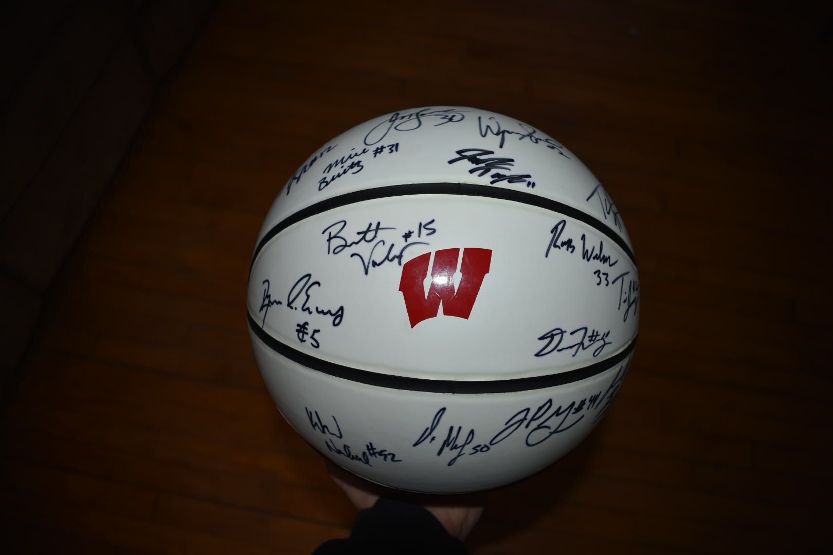 Signed Wisconsin Badgers Basketball