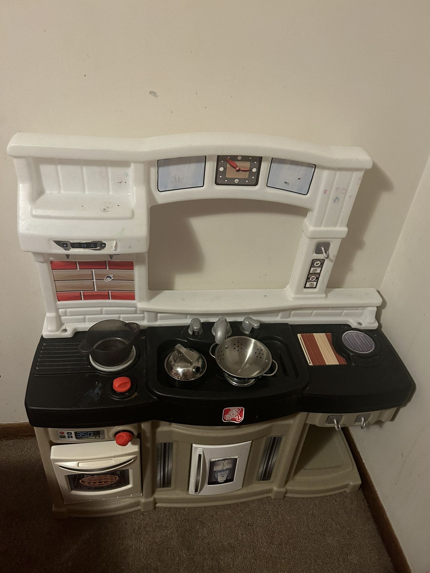 Play Kitchen