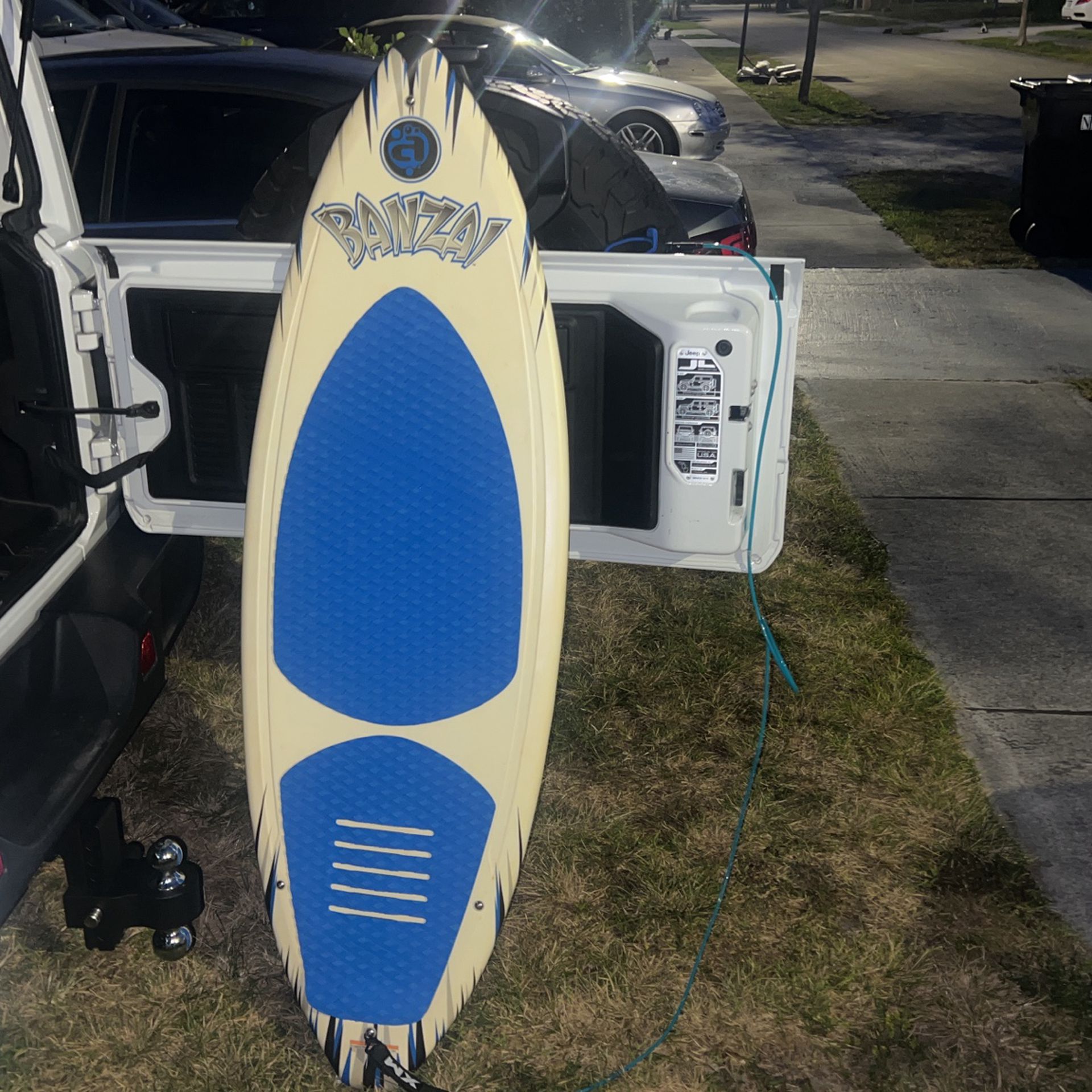 Nice & Cheap surfboard !