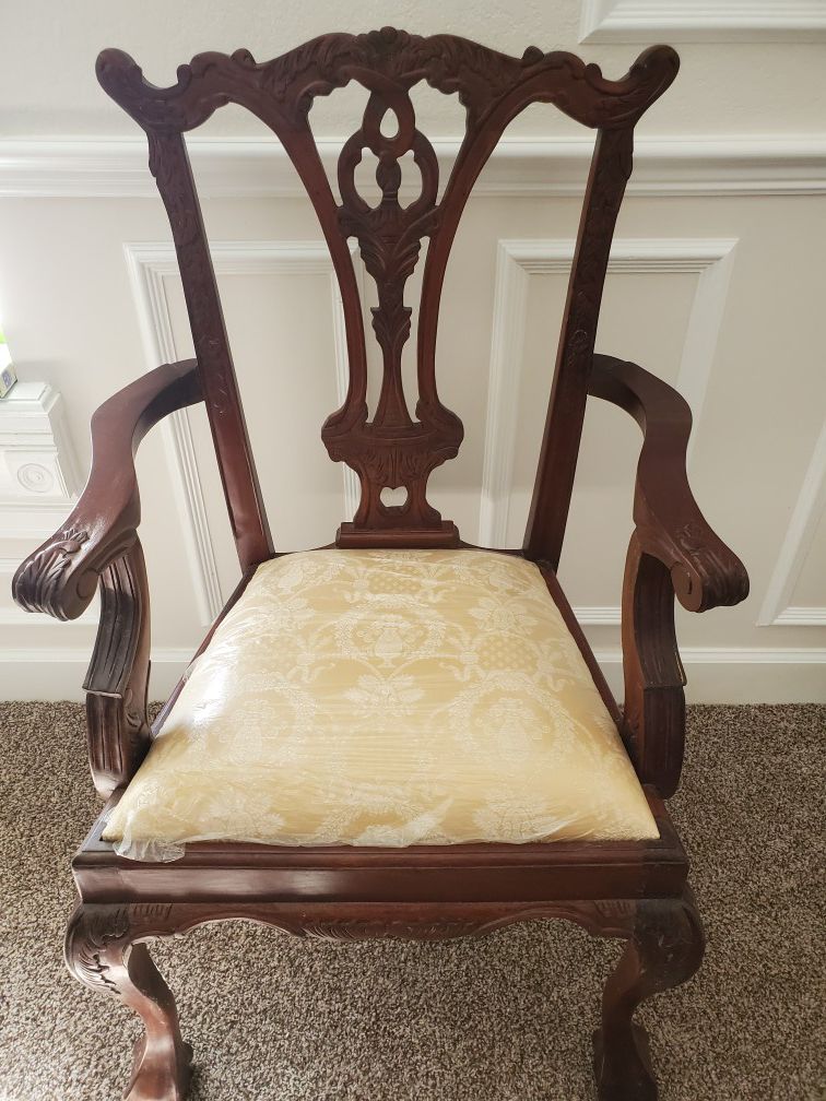 Set of 8 Solid Mahogany Ball & Claw Chippendale Chairs