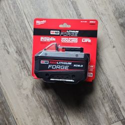 Milwaukee M18 BATTERY FORGE XC8.0 