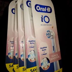 iO Oral -B Replacement Brush Heads 4ct 