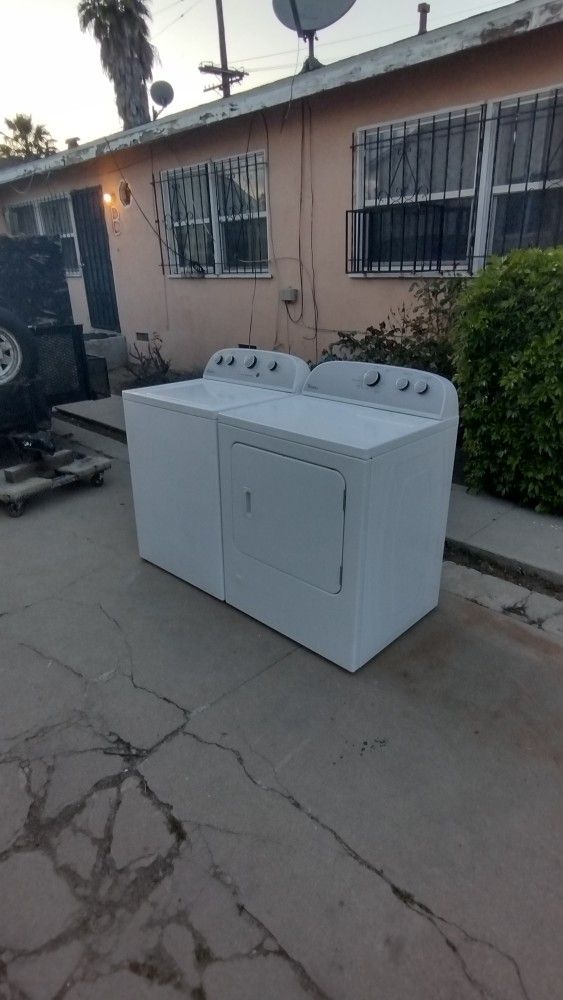 Washer And Gas Dryer 