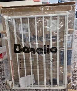Extra Wide Pet Gate / Baby Gate - Fits Openings 26” - 43”