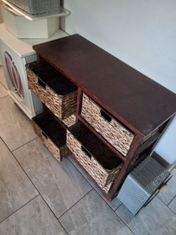 Wicker basket stand