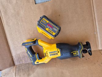 FLEXVOLT 60-Volt MAX Li-Ion Cordless Brushless Reciprocating Saw with FLEXVOLT 20V/60V Battery Pack 9.0 Ah (