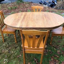 Solid Oak Table With a Large Leaf