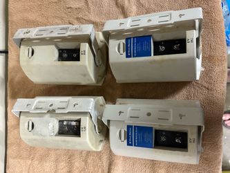 West Marine Outdoor Speakers Qty 4
