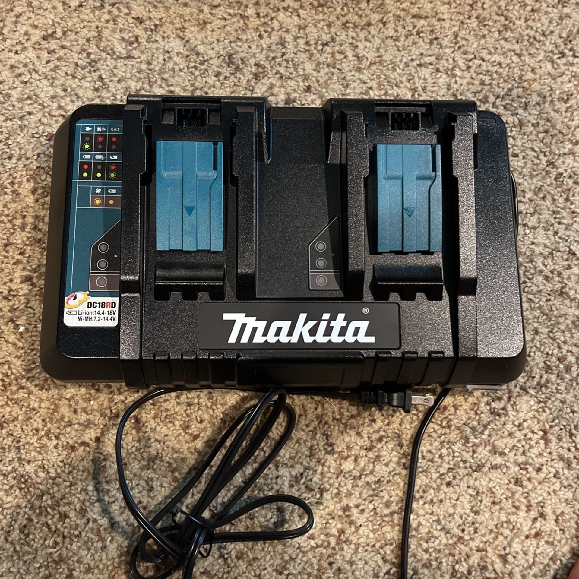 Makita 14.4 V - 18v Dual Charger/Screwgun