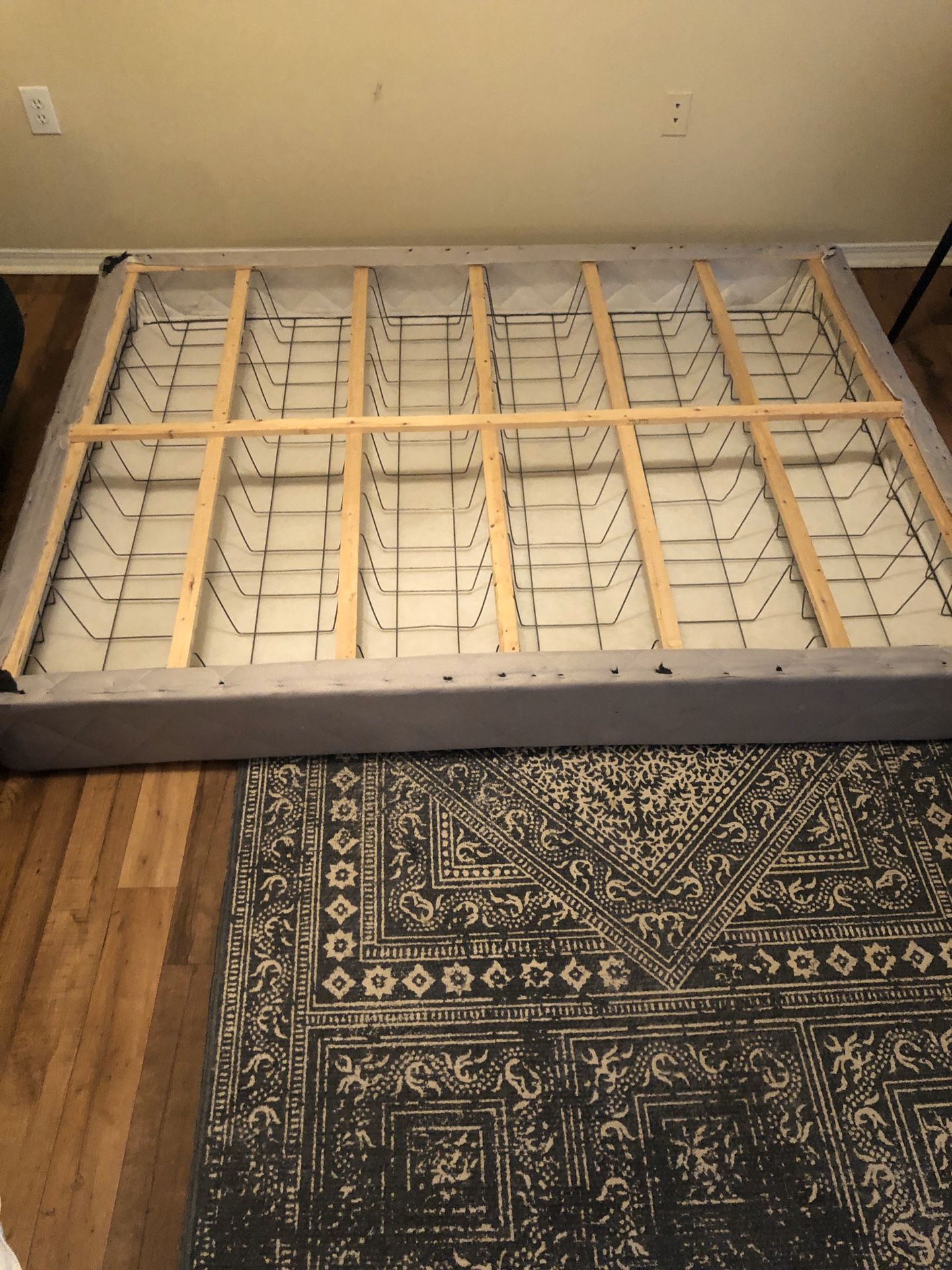 Queen box spring- PICK UP ONLY