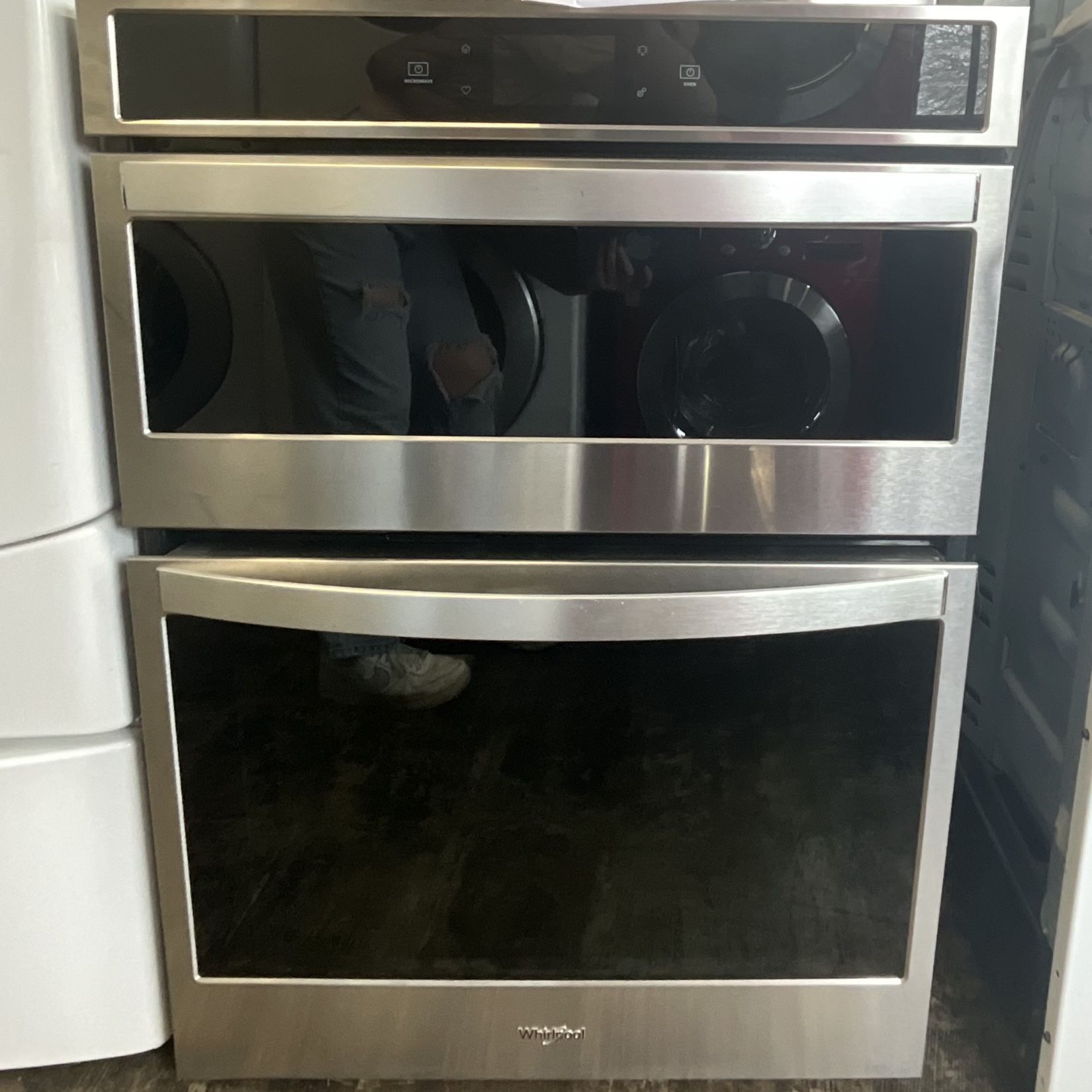 LIKE NEW WHIRLPOOL WALL OVEN/MICROWAVE COMBO