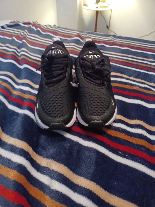 Womens Nike 270s
