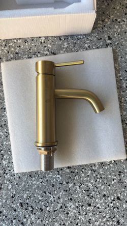 Bathroom Sink Faucet Brushed Gold with drain