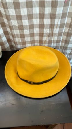 Yellow Hat - Lana Wool 100%