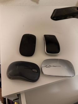 Lot of 4 Wireless Computer Mice