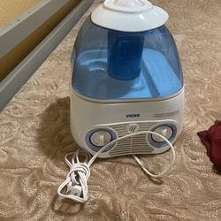 Vicks Humidifier With Night Light 