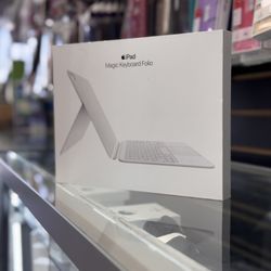 Apple iPad Magic Keyboard Folio 