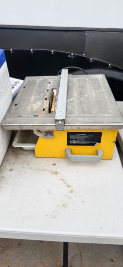 Tile cutter, electric