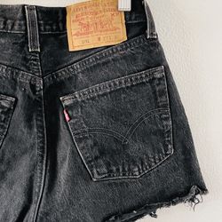 Vintage Levi 501  high waisted fringe shorts  One-of-a-kind vintage shorts upcycled from Levi’s jeans. Classic denim shorts with a retro style & updat