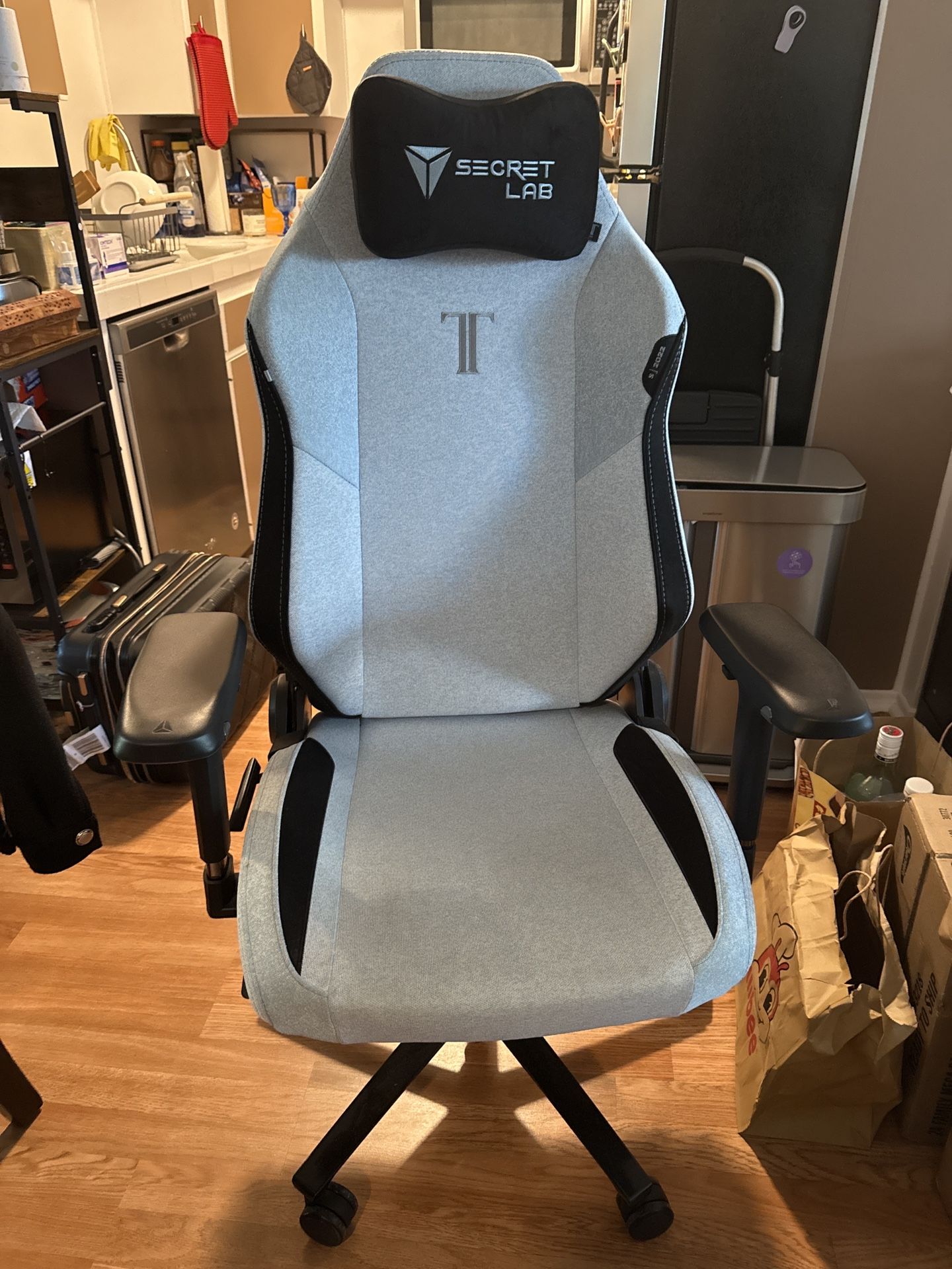 Secretlab Titan Evo 2022 (SoftWeave Fabric) – Like New!