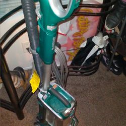 Shark Rotator Lift Away Upright Vacuum and XL Capacity LED LIGHTS