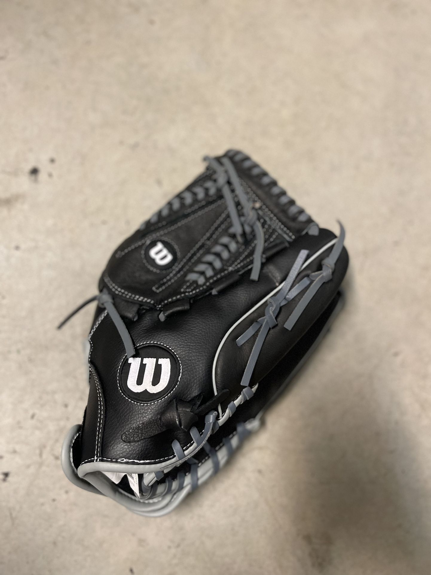 Unused Wilson Baseball 13” Glove 