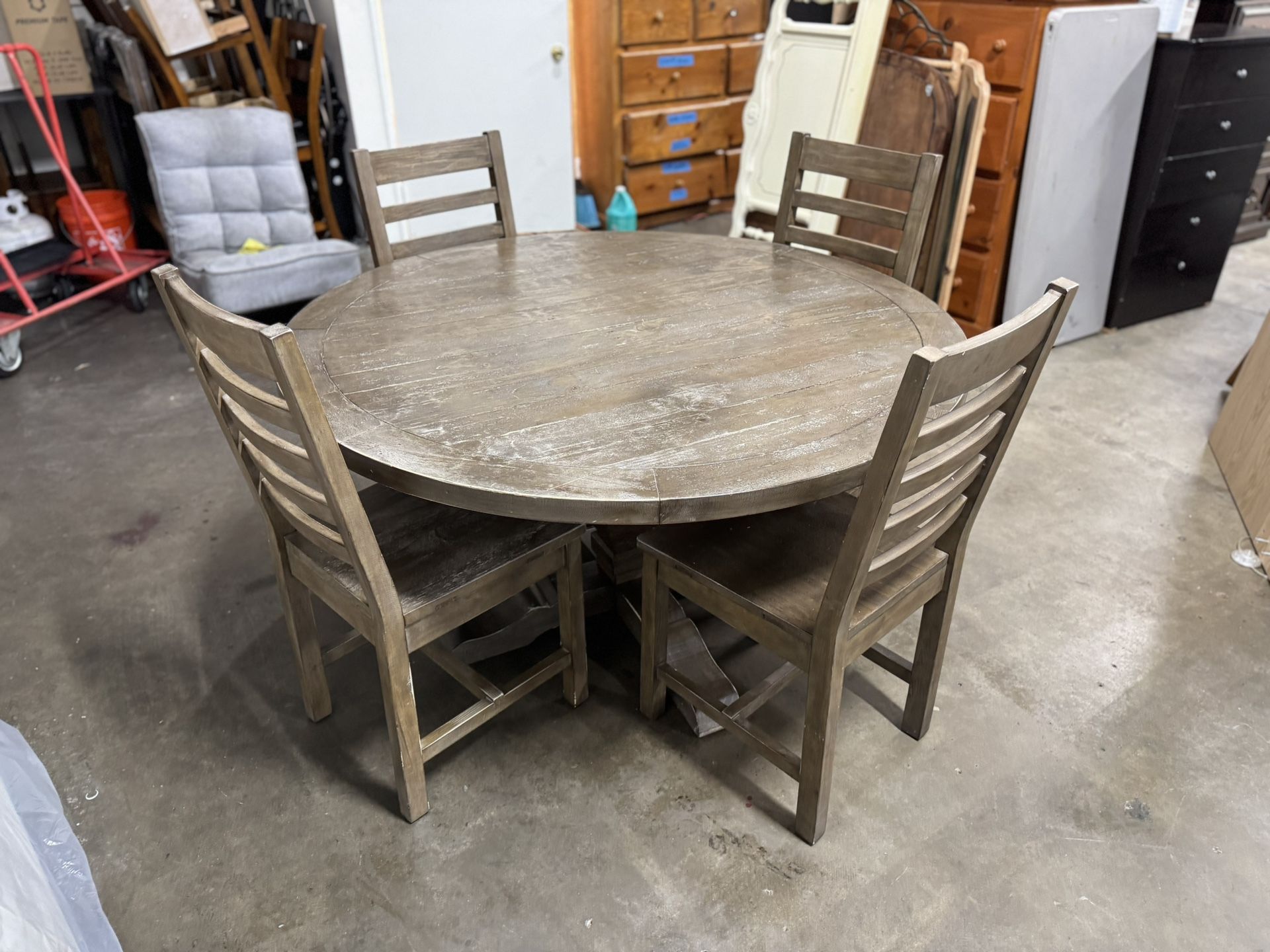Dinning Table And Chairs $249