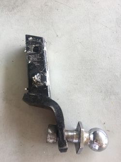 Tow hitch with ball