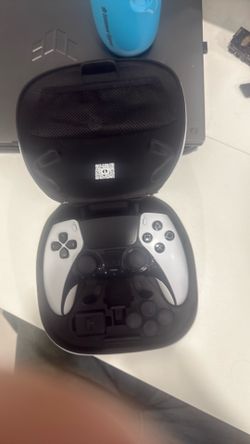 Ps5 pro controller has original charger and all attachments