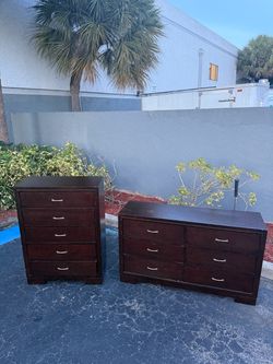 Beautiful cherry wood dresser wardrobe closet chest bedroom furniture set
